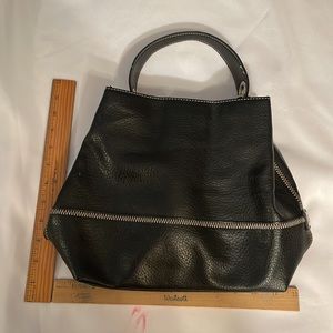Tommy Hilfiger women leather Boho Bag Black HoBo Purse Tommy Logo on side